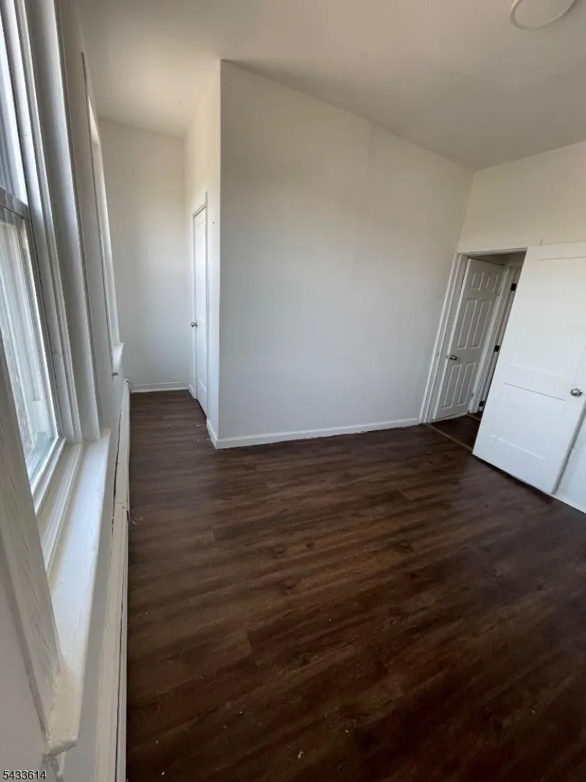 22 N Main St Phillipsburg Town, NJ 08865