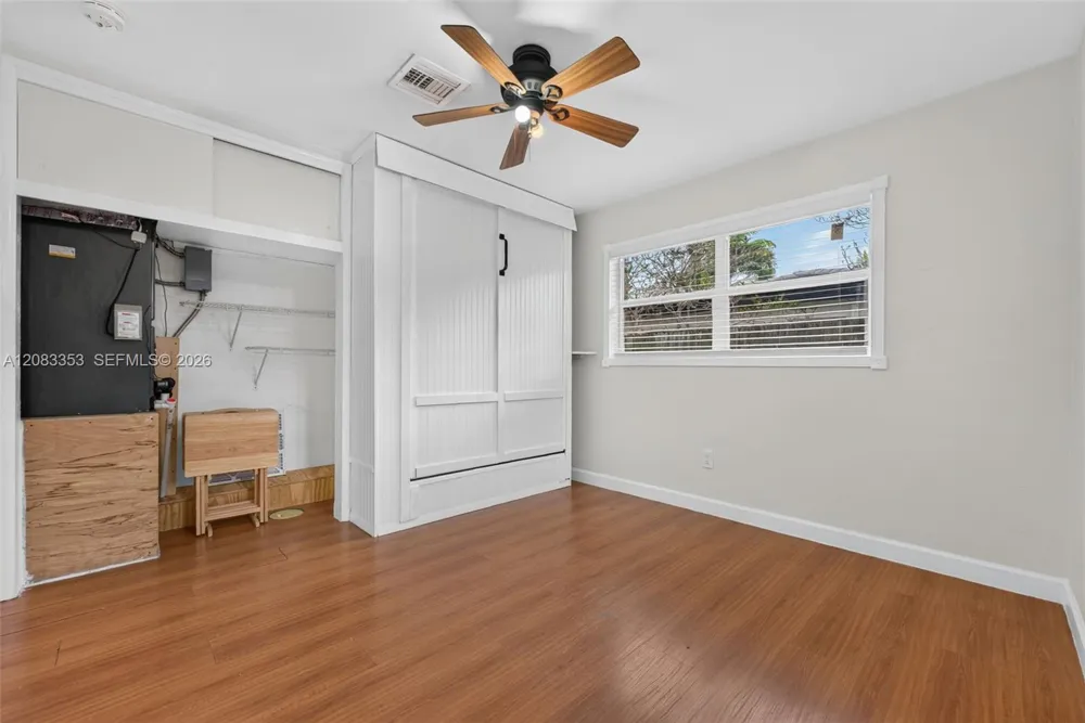 4831 NE 8th Ave Oakland Park, FL 33334