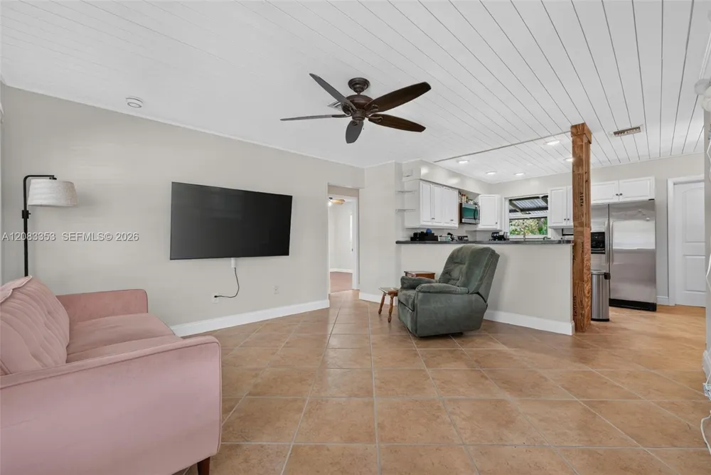 4831 NE 8th Ave Oakland Park, FL 33334