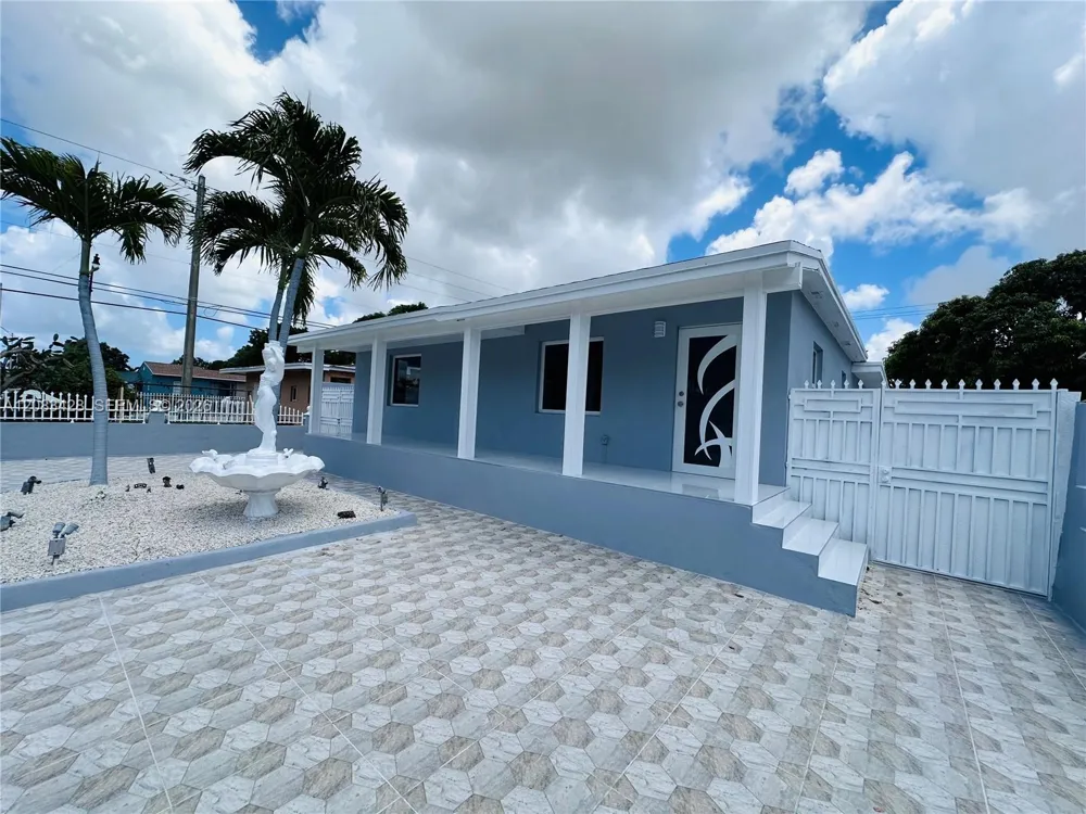 82 E 16th St Hialeah, FL 33010
