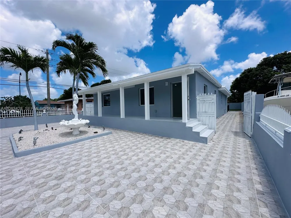 82 E 16th St Hialeah, FL 33010