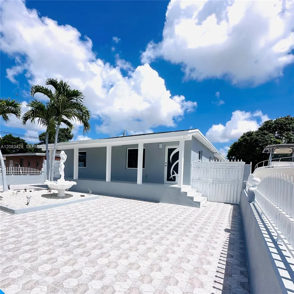 82 E 16th St Hialeah, FL 33010