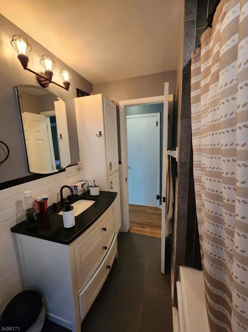 30 Locust Rd Wantage, NJ 07461