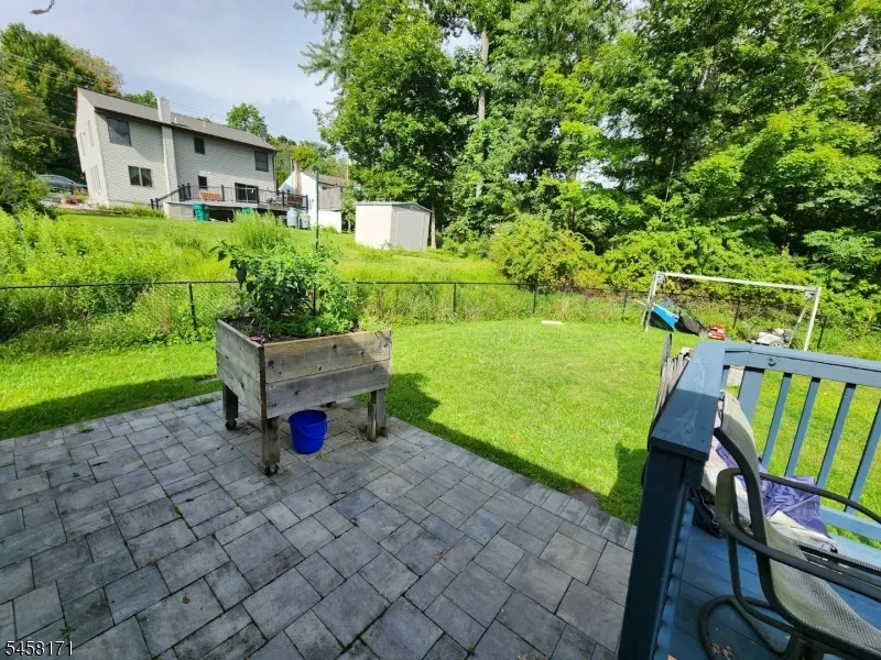 30 Locust Rd Wantage, NJ 07461