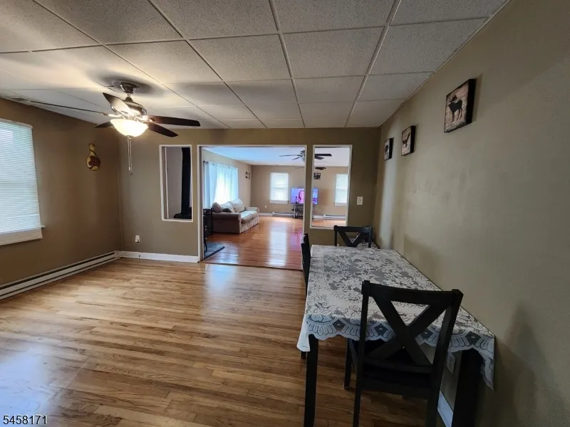 30 Locust Rd Wantage, NJ 07461