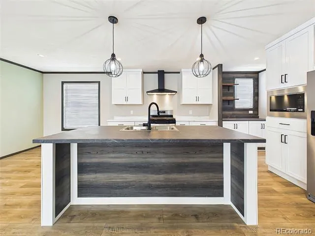 354 E Stewart Drive Pueblo, CO 81007