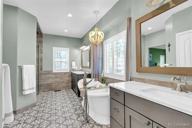 4745 Cheyenne Drive Larkspur, CO 80118