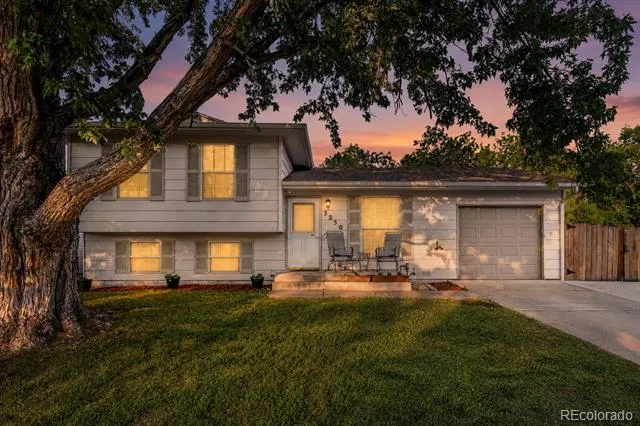 3250 S Holland Way Lakewood, CO 80227