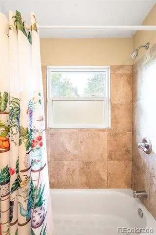 3250 S Holland Way Lakewood, CO 80227