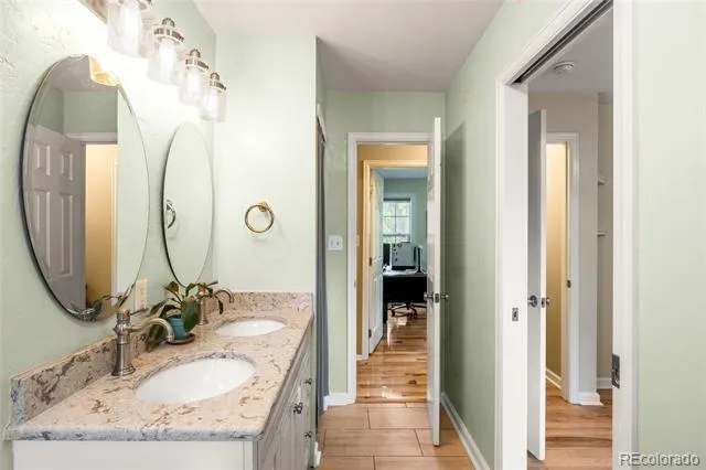 3250 S Holland Way Lakewood, CO 80227