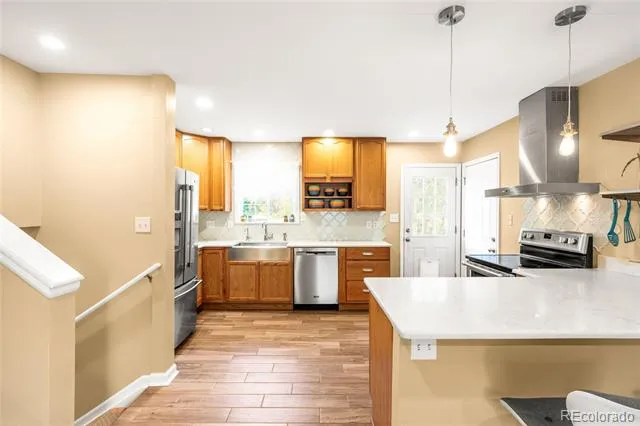 3250 S Holland Way Lakewood, CO 80227