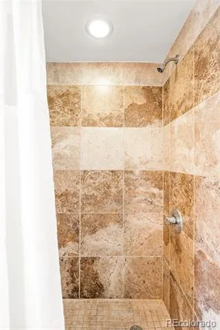 3250 S Holland Way Lakewood, CO 80227