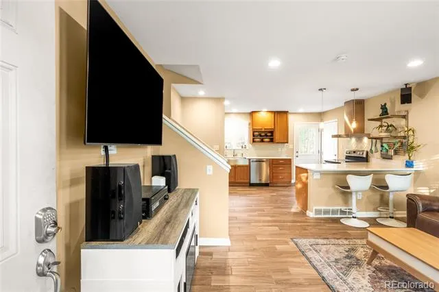 3250 S Holland Way Lakewood, CO 80227