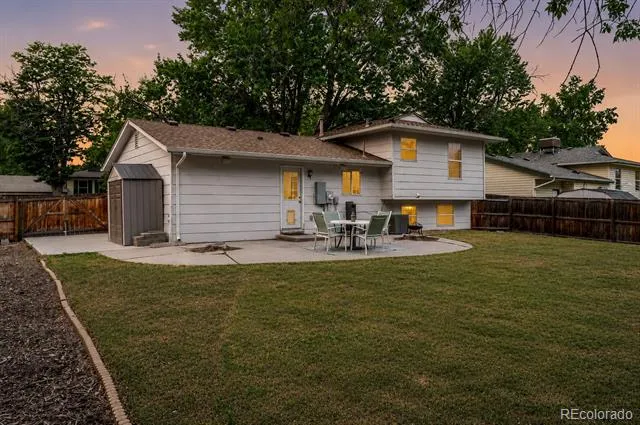 3250 S Holland Way Lakewood, CO 80227