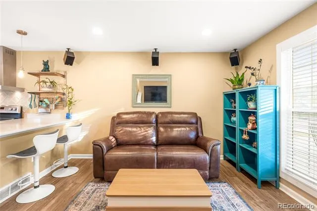 3250 S Holland Way Lakewood, CO 80227