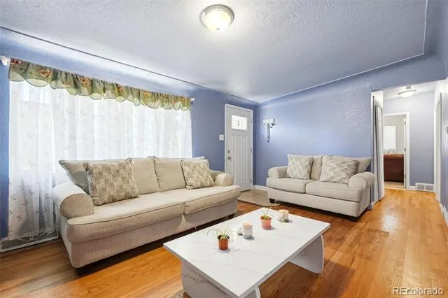 1225 Dallas Street Aurora, CO 80010