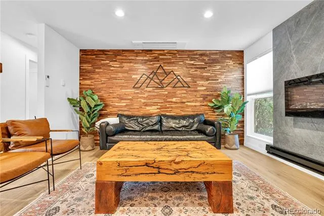 4321 E 109 AVENUE Denver, CO 80233