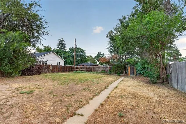 1316 Fulton Street Aurora, CO 80010