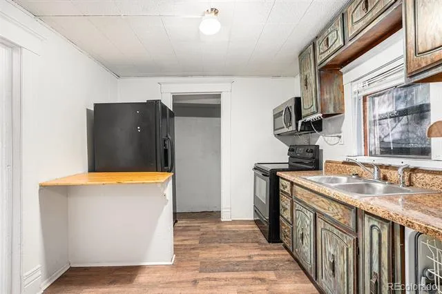 1010-1012 West Street Pueblo, CO 81003