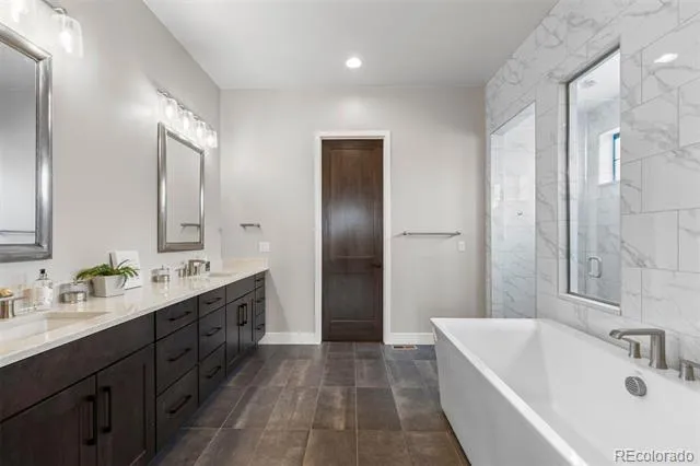 6510 Canyonpoint Road Castle Pines, CO 80108