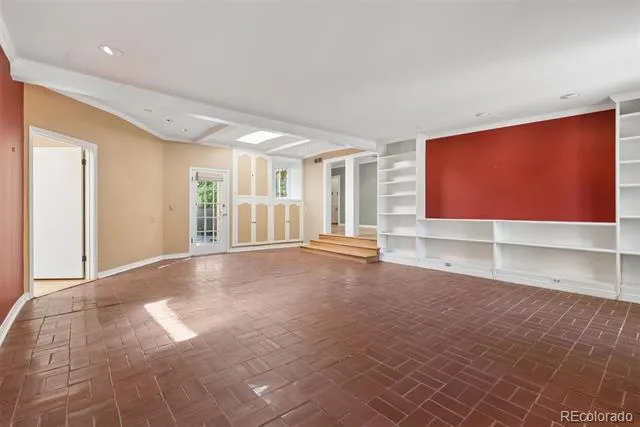 26 Oak Avenue Colorado Springs, CO 80906