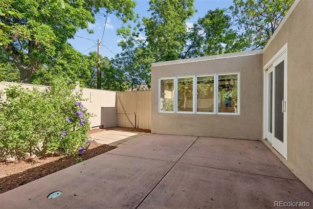 26 Oak Avenue Colorado Springs, CO 80906