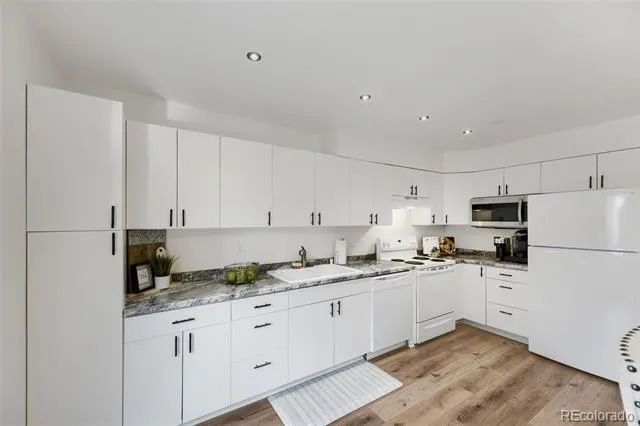 10742 Foxwood Court Parker, CO 80138