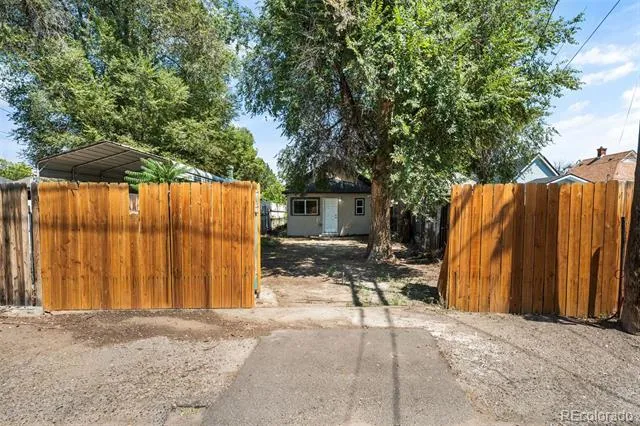 1209 E Orman Avenue Pueblo, CO 81004
