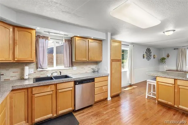 1584 S Fraser Way Aurora, CO 80012