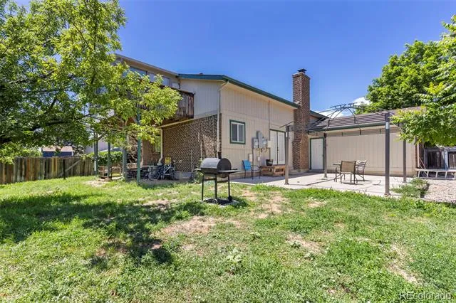 1584 S Fraser Way Aurora, CO 80012