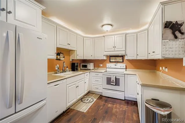 740 S Alton Way #2B Denver, CO 80247