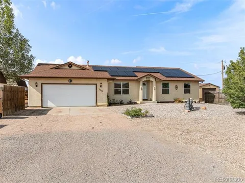 1919 E Tioga Lane