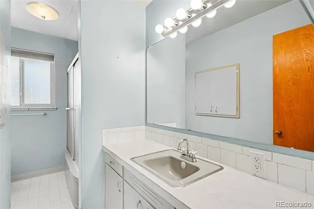 645 S Washington Circle Englewood, CO 80113