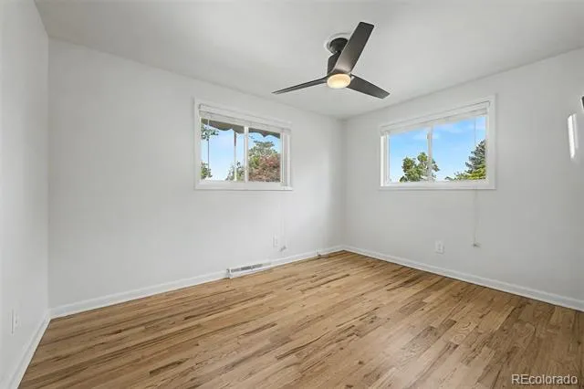 520 Iola Street Aurora, CO 80010