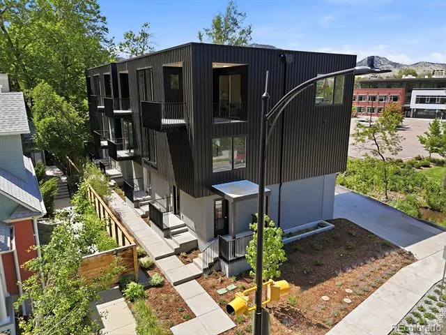 1633 17th Street #A Boulder, CO 80302