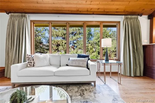 7807 S Forest Street Centennial, CO 80122