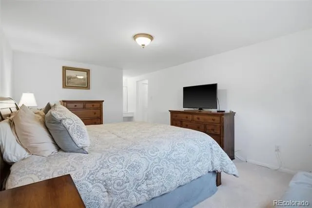 2654 S Ames Way Lakewood, CO 80227