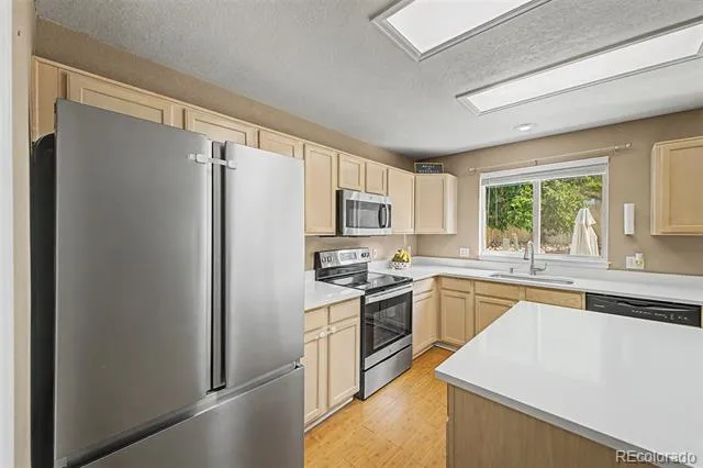 19584 E Ithaca Place Aurora, CO 80013