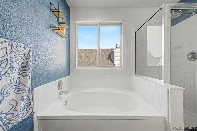 19584 E Ithaca Place Aurora, CO 80013