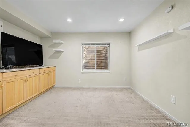 19584 E Ithaca Place Aurora, CO 80013