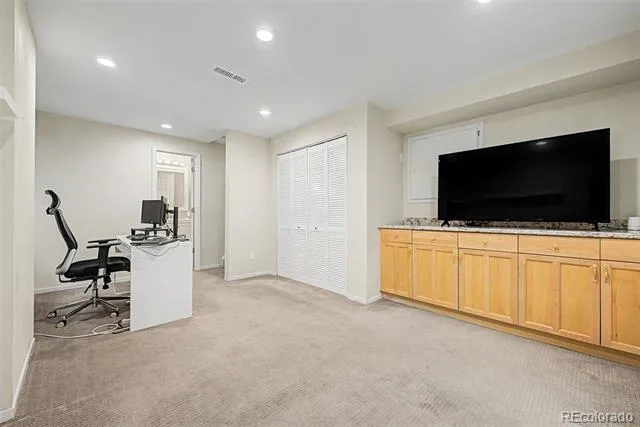 19584 E Ithaca Place Aurora, CO 80013