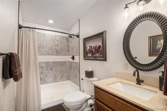 23318 County Road 5 Elbert, CO 80106