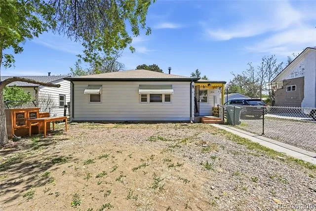 1356 Iola Street Aurora, CO 80010