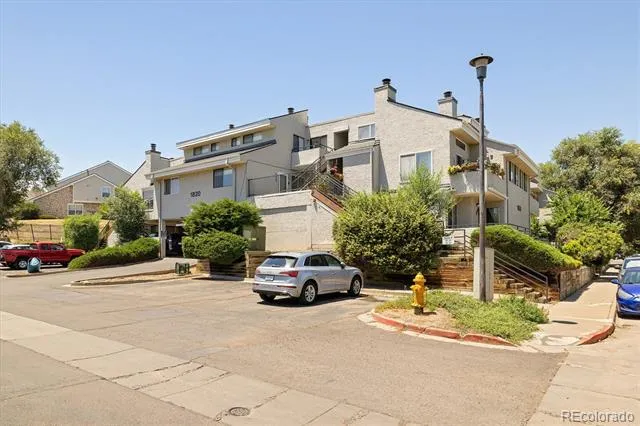 1820 Newland Court #204 Lakewood, CO 80214