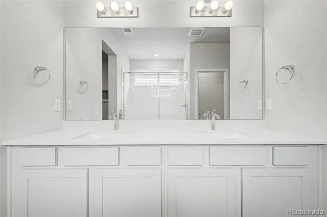 5802 Perth Street Aurora, CO 80019