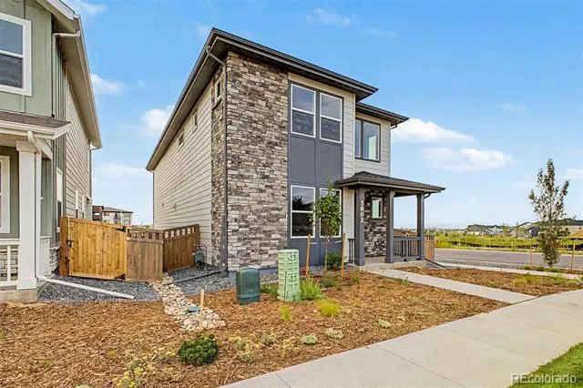 5802 Perth Street Aurora, CO 80019