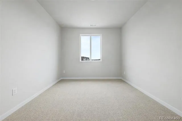 5802 Perth Street Aurora, CO 80019
