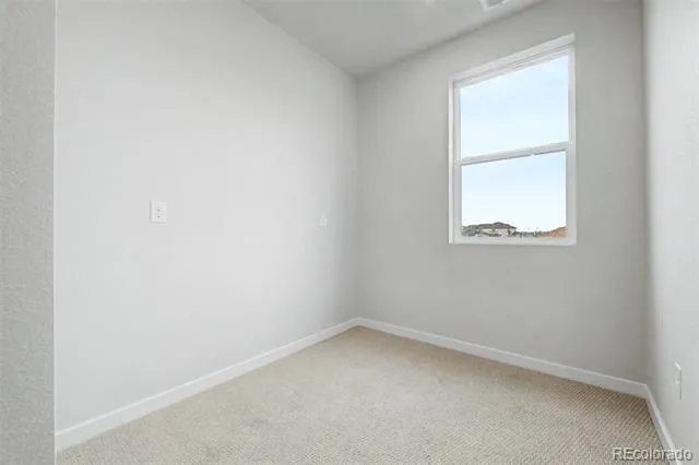5802 Perth Street Aurora, CO 80019