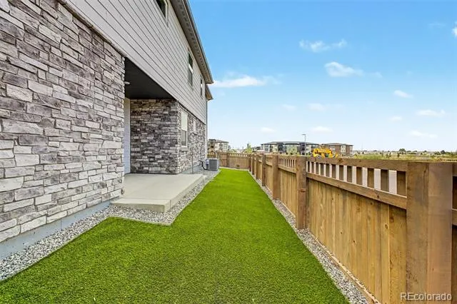 5802 Perth Street Aurora, CO 80019