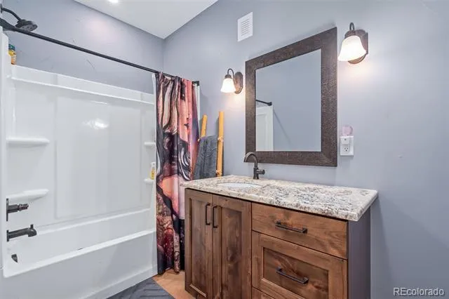 405 Moondance Way Bellvue, CO 80512